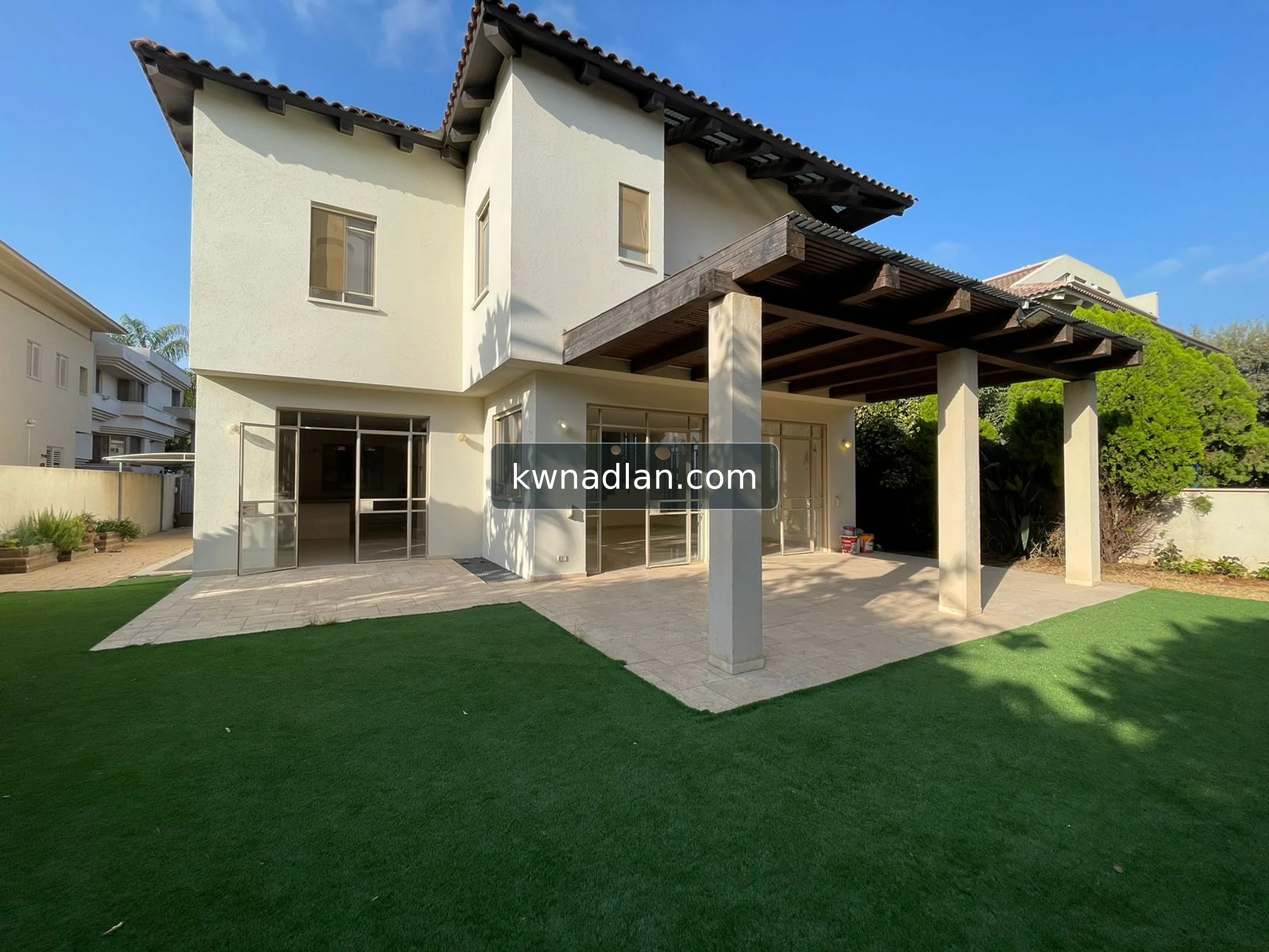 Detached villa on Pardes Meshutaf Street in Ra’anana